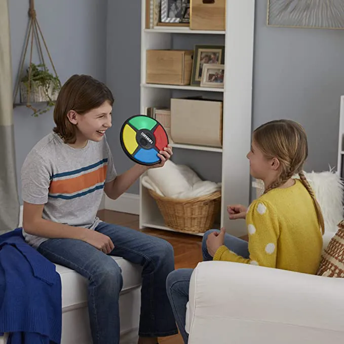 Hasbro Gaming Simon Handheld Electronic Memory Game With Lights and Sounds for Kids Ages 8 and Up - Image 4